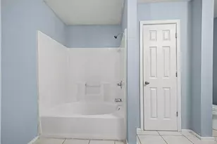 8263 Continental Ct, Pensacola, FL 32506 - Photo 15