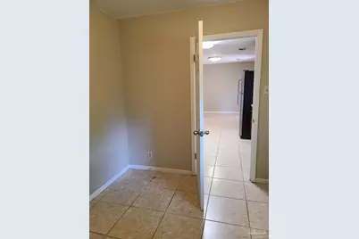 5560 Hibiscus Rd, Pensacola, FL 32504 - Photo 9