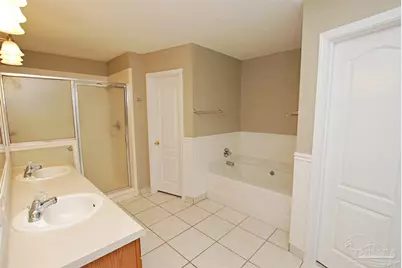 1015 Glades Ln, Pensacola, FL 32507 - Photo 9