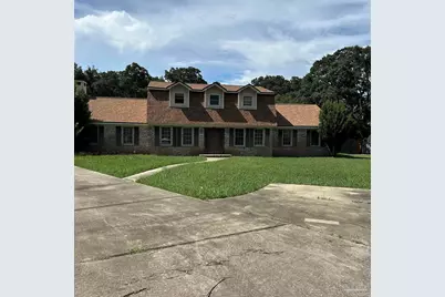 817 Bay Cliffs Rd, Gulf Breeze, FL 32561 - Photo 1