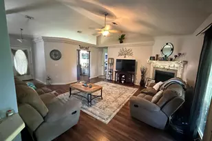 5825 Ashton Woods Cir, Milton, FL 32570 - Photo 3