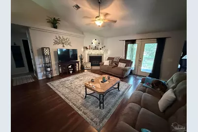 5825 Ashton Woods Cir, Milton, FL 32570 - Photo 3