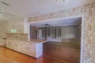 5700 Adelyn Rd, Pensacola, FL 32504 - Photo 9