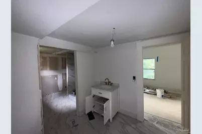 909 N 6th Ave, Pensacola, FL 32501 - Photo 11