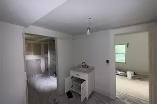 909 N 6th Ave, Pensacola, FL 32501 - Photo 11