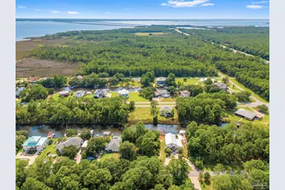 2649 San Clemente Dr, Milton, FL 32583 - Photo 9