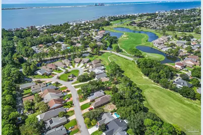 1353 Greenvista Ln, Gulf Breeze, FL 32563 - Photo 15