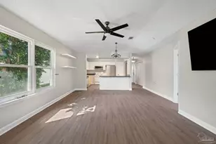 5581 Shadow Shore Pl, Gulf Breeze, FL 32563 - Photo 13