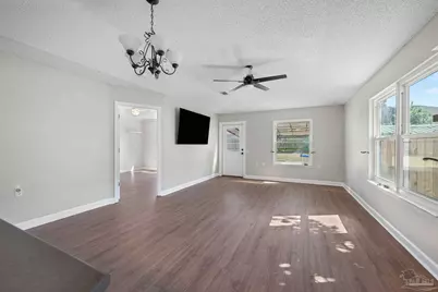5581 Shadow Shore Pl, Gulf Breeze, FL 32563 - Photo 9