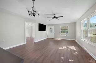 5581 Shadow Shore Pl, Gulf Breeze, FL 32563 - Photo 9