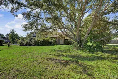 2619 Barefoot Creek Cir, Navarre, FL 32566 - Photo 1