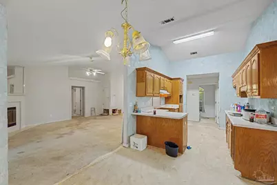 2619 Barefoot Creek Cir, Navarre, FL 32566 - Photo 7