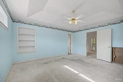 2619 Barefoot Creek Cir, Navarre, FL 32566 - Photo 11