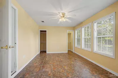 2619 Barefoot Creek Cir, Navarre, FL 32566 - Photo 15