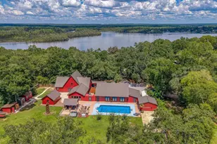 7465 Lakeside Dr, Milton, FL 32583 - Photo 1