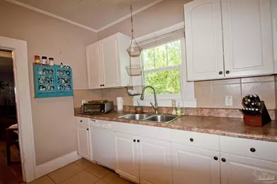 17 N F St, Pensacola, FL 32502 - Photo 11