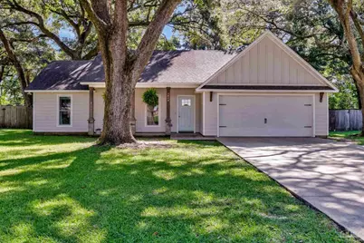 6404 Aspen Ave, Milton, FL 32570 - Photo 1