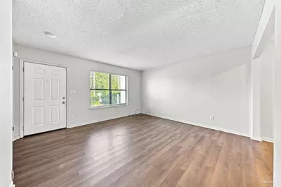 2411 N E St, Pensacola, FL 32507 - Photo 9