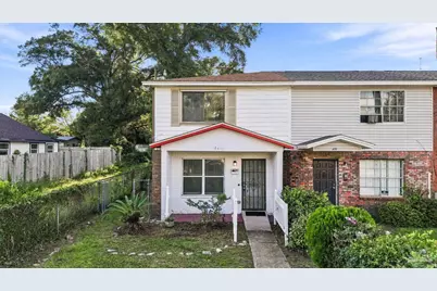 2411 N E St, Pensacola, FL 32507 - Photo 1