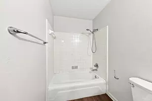 2411 N E St, Pensacola, FL 32501 - Photo 23