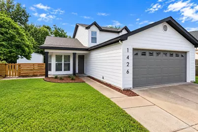 1426 Sterling Point Dr, Gulf Breeze, FL 32563 - Photo 1