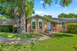 6010 Prospect Ln, Pensacola, FL 32526 - Photo 1