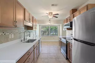 6010 Prospect Ln, Pensacola, FL 32526 - Photo 15
