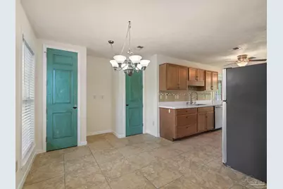 6010 Prospect Ln, Pensacola, FL 32526 - Photo 13