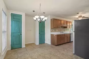 6010 Prospect Ln, Pensacola, FL 32526 - Photo 13
