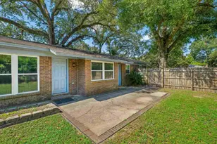 6010 Prospect Ln, Pensacola, FL 32526 - Photo 3