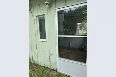 300 Cartwright Ave, Pensacola, FL 32507 - Photo 3