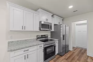 2145 Frazier St, Pensacola, FL 32514 - Photo 9
