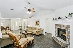 1927 Sparrow Ln, Navarre, FL 32566 - Photo 9
