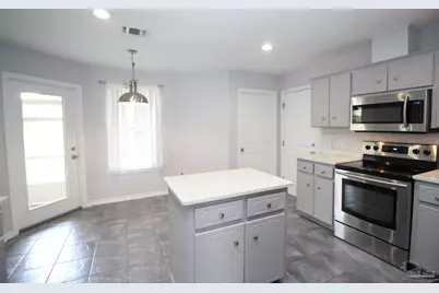 22 Arapaho Dr, Pensacola, FL 32507 - Photo 9
