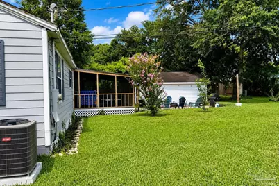 122 SE Gilliland Rd, Pensacola, FL 32507 - Photo 9
