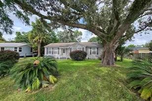 122 SE Gilliland Rd, Pensacola, FL 32507 - Photo 1