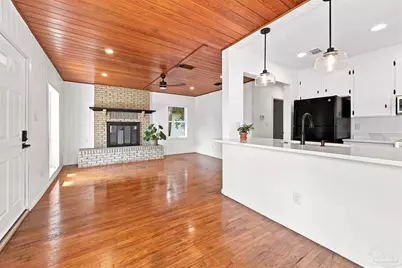 435 S 1st St, Pensacola, FL 32507 - Photo 9