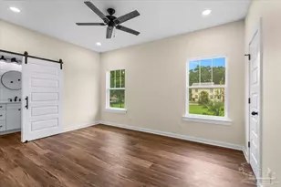 1106 N E St, Pensacola, FL 32501 - Photo 17