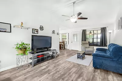 5791 Graymont Ln, Pensacola, FL 32526 - Photo 5