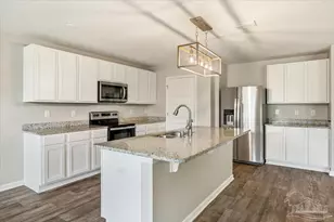 3885 James Stovall St, Pensacola, FL 32526 - Photo 13