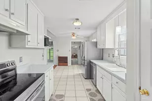 1709 Crest Ln, Molino, FL 32577 - Photo 13