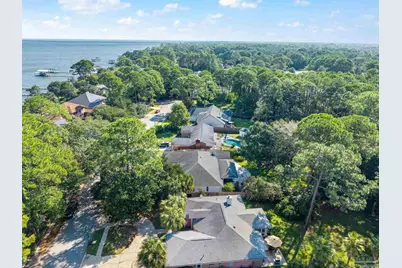 2739 Sunrunner Ln, Gulf Breeze, FL 32563 - Photo 49
