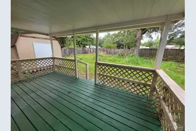 922 Brook Hills Dr, Cantonment, FL 32533 - Photo 11