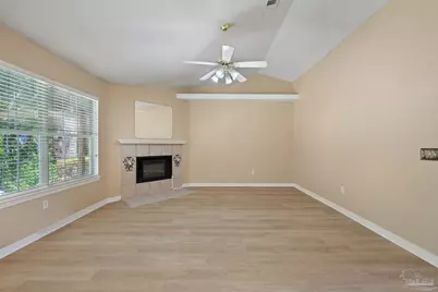 6610 Woodbrook Ct, Milton, FL 32583 - Photo 7