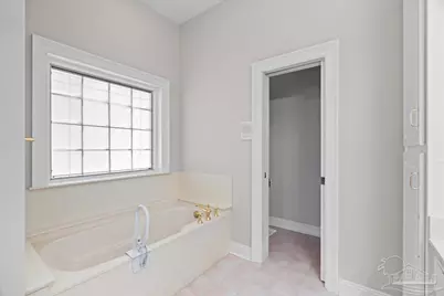 369 Gulfview Ln, Pensacola, FL 32507 - Photo 23