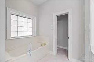 369 Gulfview Ln, Pensacola, FL 32507 - Photo 23