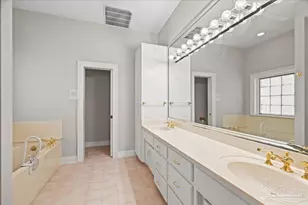 369 Gulfview Ln, Pensacola, FL 32507 - Photo 21