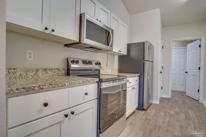 2136 Ainsdale Ct, Navarre, FL 32566 - Photo 9