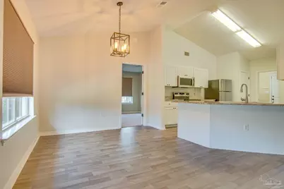 2136 Ainsdale Ct, Navarre, FL 32566 - Photo 7