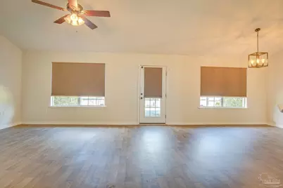 2136 Ainsdale Ct, Navarre, FL 32566 - Photo 5